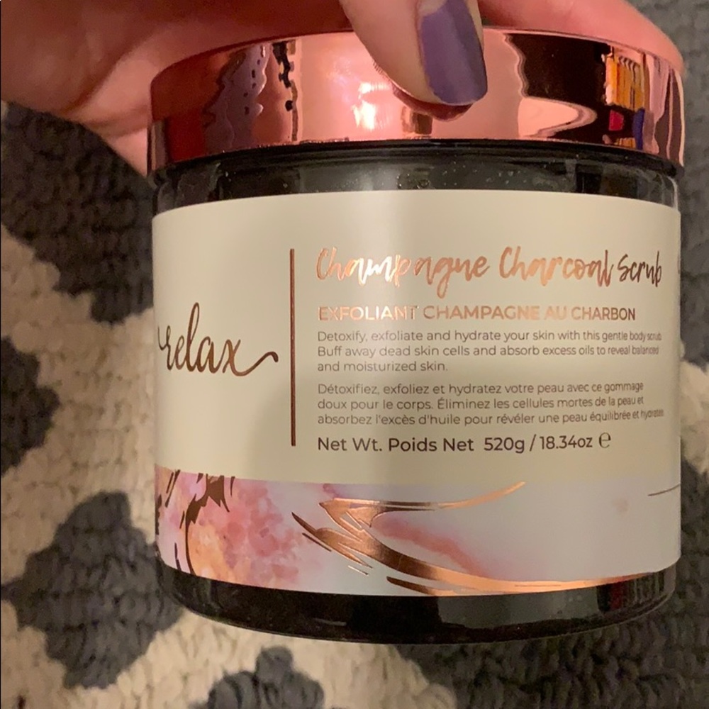 Champagne Charcoal Scrub